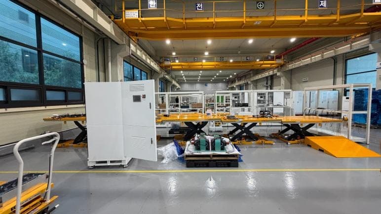 Assembly bay